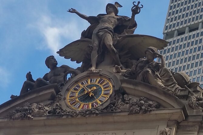 3 Hour Midtown Manhattan Architectural Tour - Starting at The Plaza: where Fifth Avenue mood sets the tone