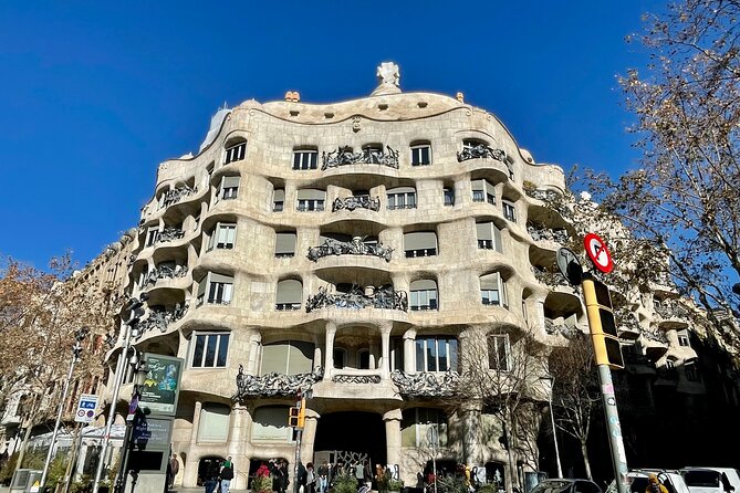 3-Hour Private Gaudi Bike Tour - Price and value: what $183.44 per person really buys