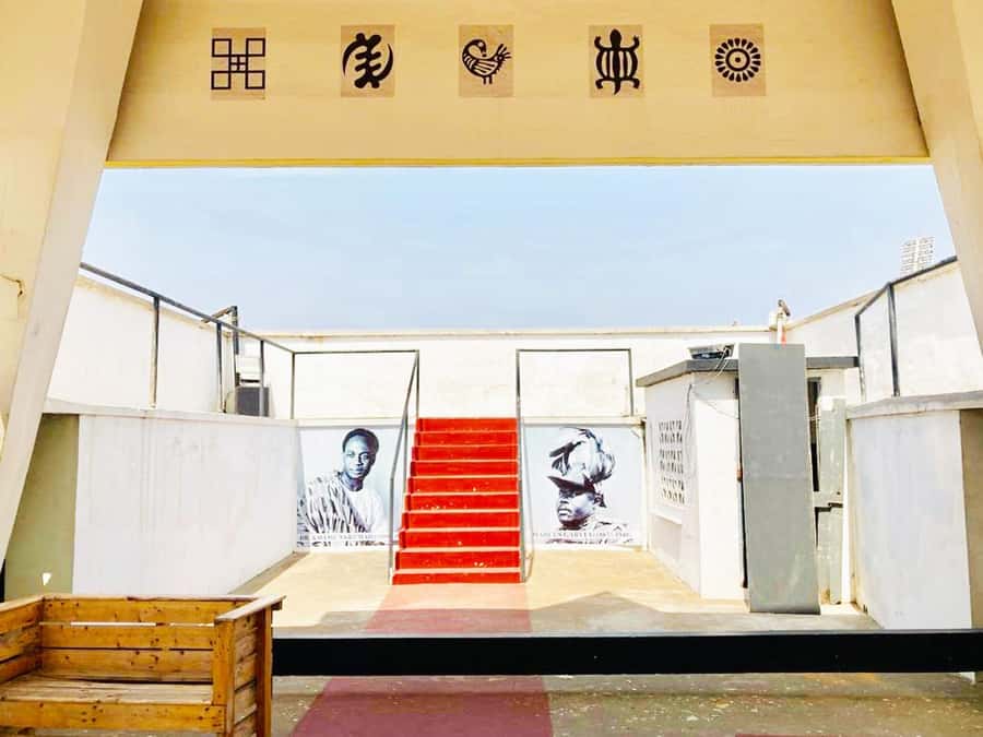 Accra Architectural Tour - Accra International Art Centre: Souvenirs With a Purpose