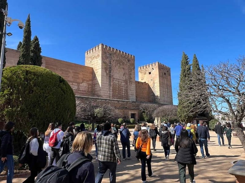 Alhambra Surroundings: History, Architecture and Legends - Key highlights you shouldn’t skip