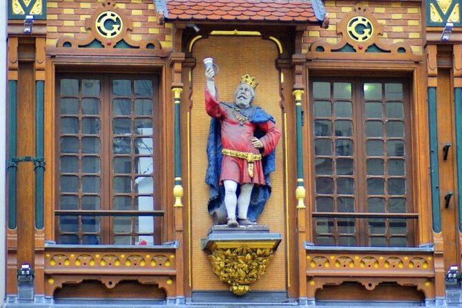 Architectural Bourgeois Paris 19th Century - Haussmann’s Statue and the Logic of Wide Boulevards