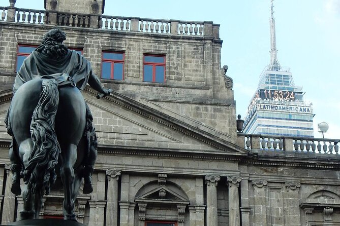 Architecture and History of Mexico City - Small Groups - House of Tiles: artwork, balconies, and nearly 300 years of change