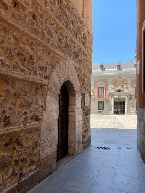 Architecture Tour: Old Historic Madrid with an architect - Teatro Real to your first photo stop: lining up the story