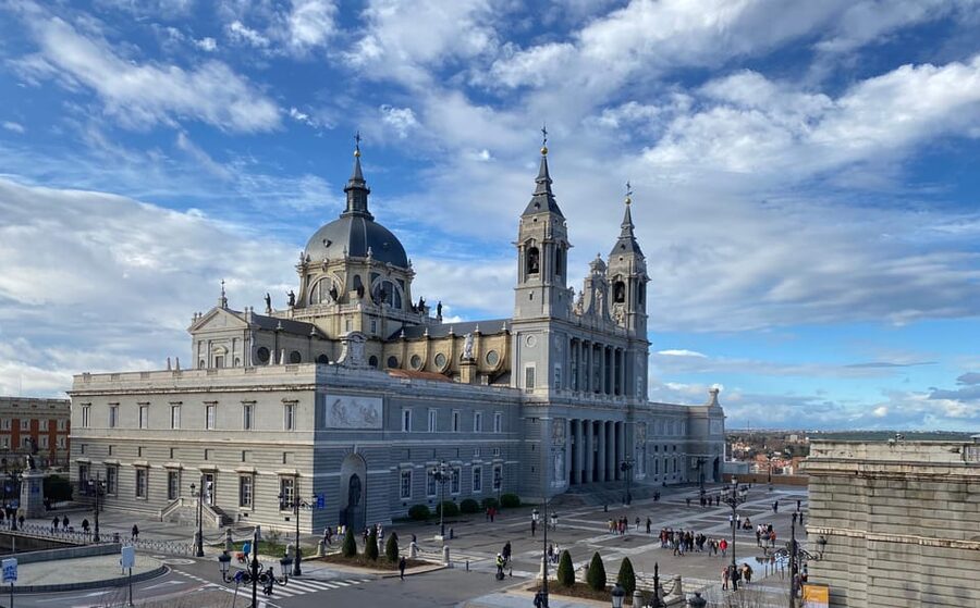 Architecture Tour: Old Historic Madrid with an architect - Churches that matter: San Nicolás (pass by) and Almudena Cathedral