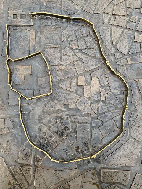 Architecture Tour: Old Historic Madrid with an architect - Cava Baja to Plaza de la Villa: taverns, town governance, and texture