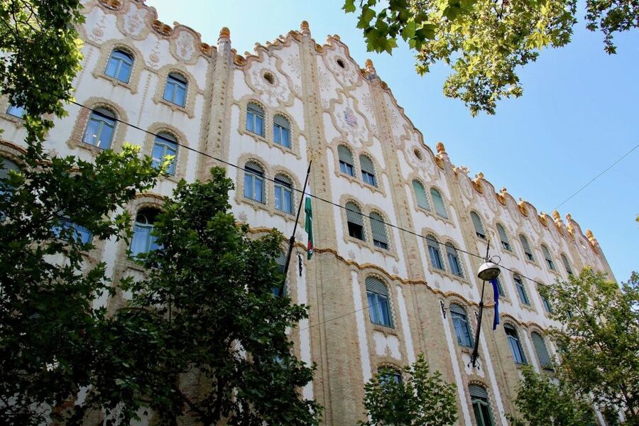 Art Nouveau Tour in Budapest: 3-Hour Private Tour - Architects, symbolism, and the “hidden treasures” effect
