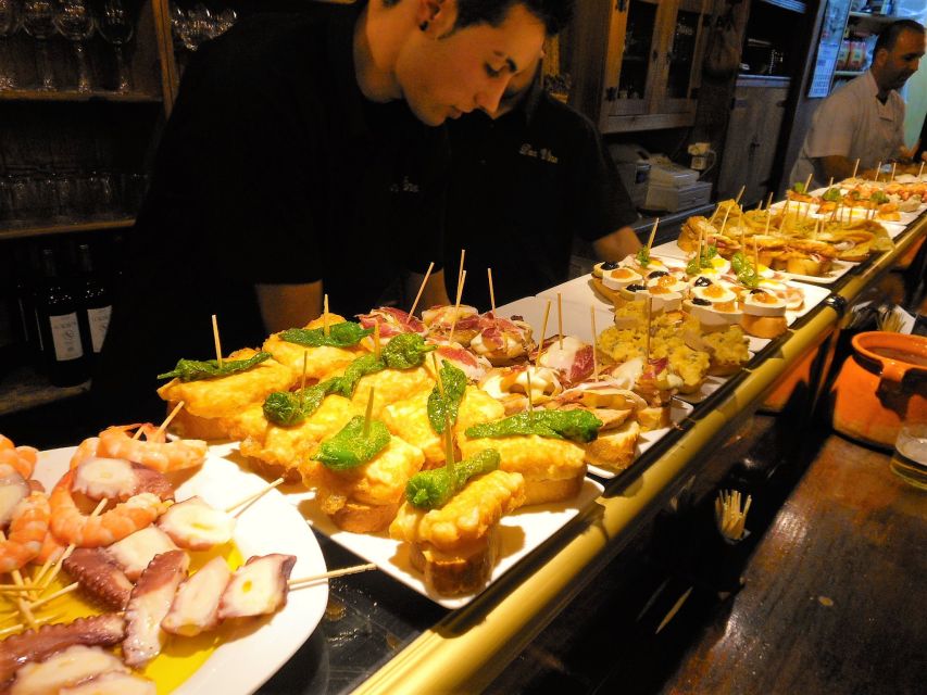 Barcelona: Evening Walking Tour in the Gaudi Area with Tapas - Key highlights worth marking on your calendar