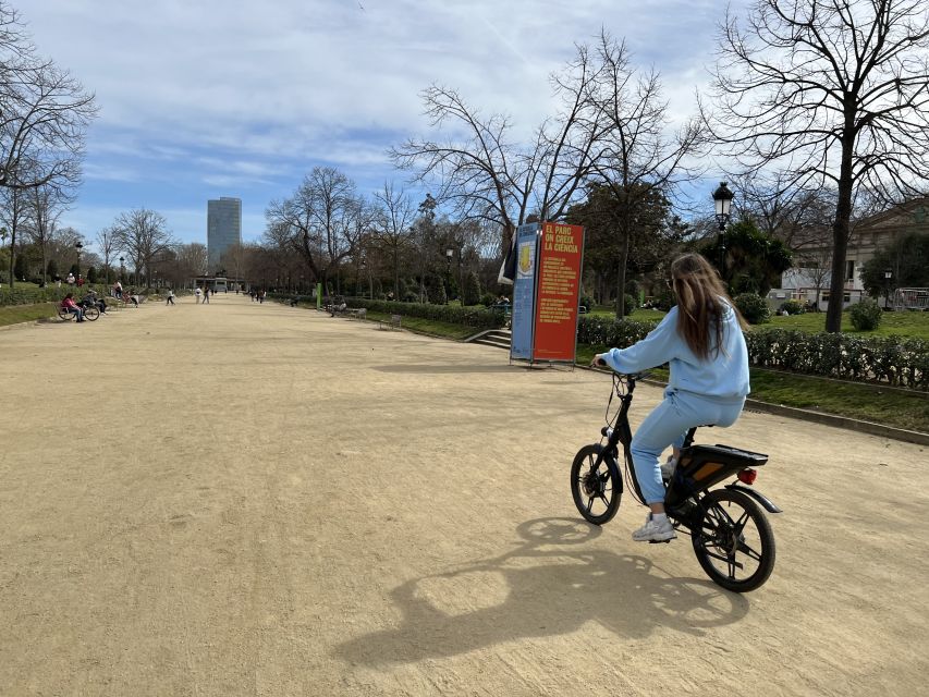 Barcelona: Gaudi Guided E-Bike Tour - How the Guide Stories Make the City Feel Understandable