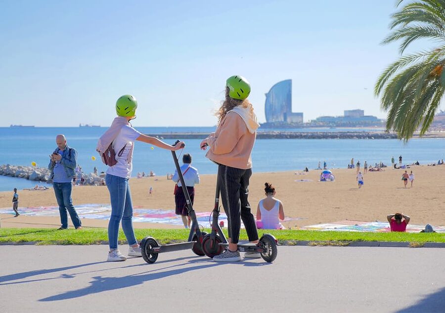 Barcelona: Gaudi Highlights Guided Tour by Electric Scooter - Quick hits: Port Fòrum, museums, and the older Catalonia you can spot