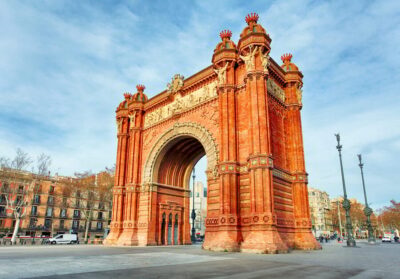 Barcelona: Gaudi Highlights Guided Tour by Electric Scooter - Start at Barcelona Segway Fun Tours: the part that makes or breaks the ride