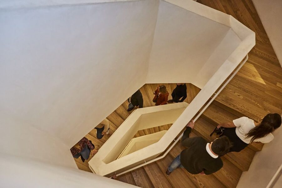 Barcelona: Gaudi's Casa Vicens Guided Tour - Skip-the-line entry and the small-group advantage