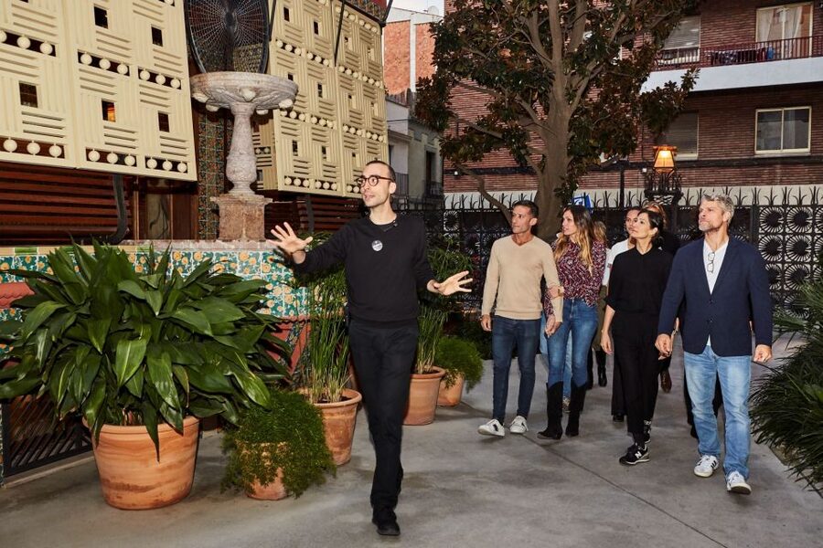 Barcelona: Gaudi's Casa Vicens Guided Tour - Meeting in the garden: how the visit flows
