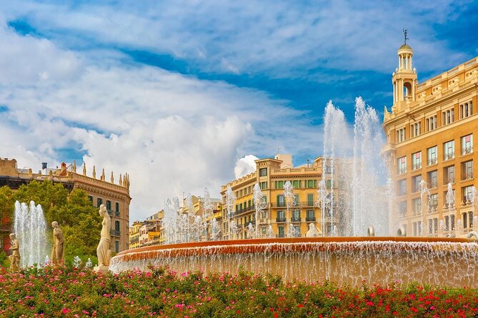Barcelona: Gaudí, Tapa, Drink & Hidden Architectural Gems - Quick hits: what makes this Gaudí + tapas route tick