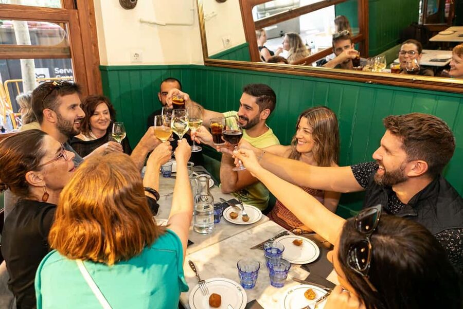 Barcelona: Gaudi Tapas & Wine Tasting Small Group Tour - Key highlights at a glance