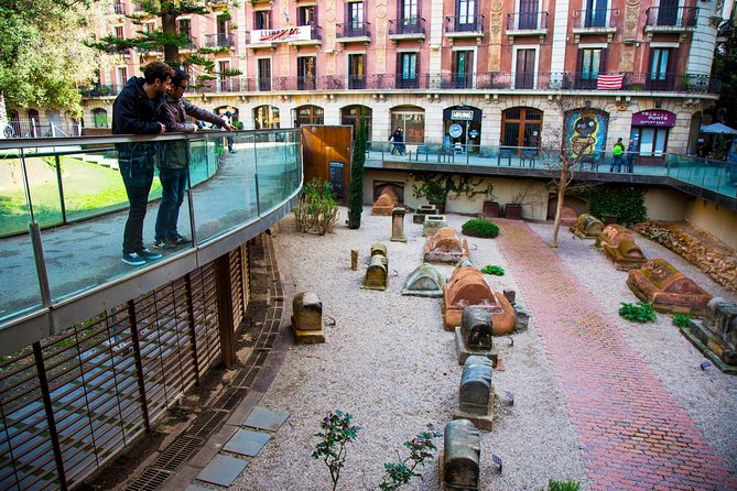 Barcelona Private Walking Tour through the City of Gaudi - La Rambla and Mirador de Colom: the Columbus moment that sets the tone