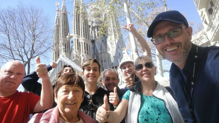 Barcelona: Sagrada Familia and City Tour with Hotel Pickup - Key highlights to look forward to