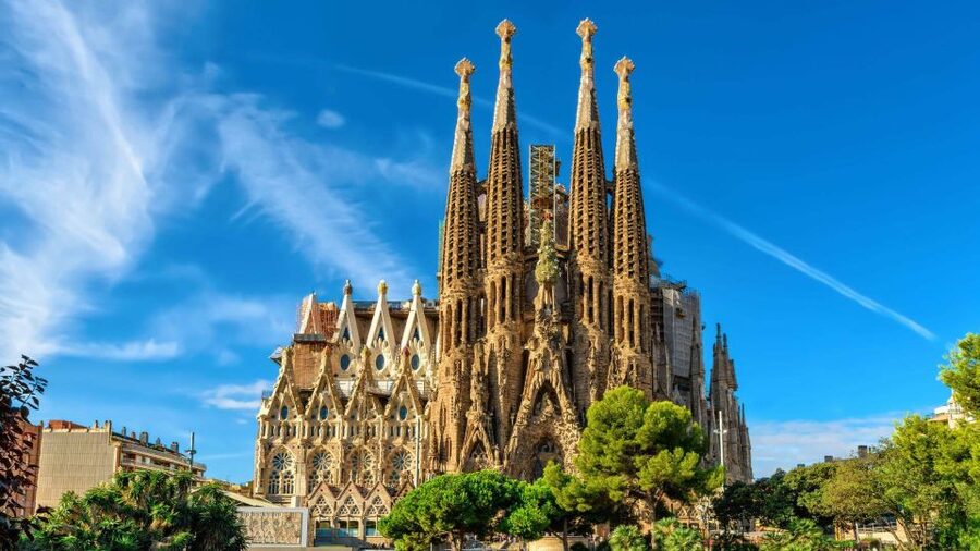 Barcelona: Sagrada Familia and City Tour with Hotel Pickup - Passeig de Gràcia and Eixample: Modernist architecture at street speed