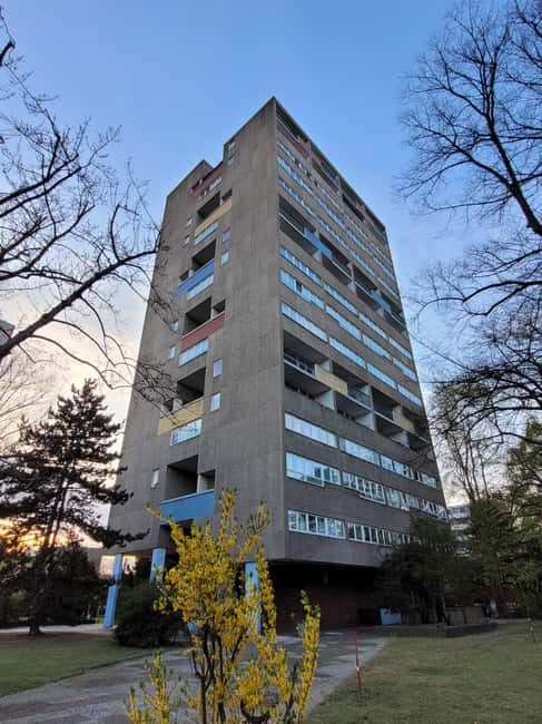 Berlin: Hansaviertel Modernist Architecture Tour - Hansaviertel Highlights You’ll Actually Notice on the Sidewalk