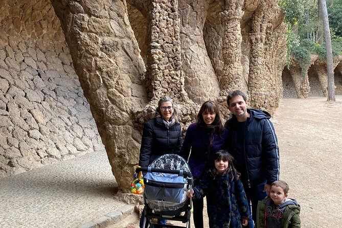Best Gaudi Private Tour with Sagrada Familia & Park Guell in BCN - Hotel pickup and the 4-hour timing math