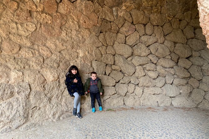 Best Gaudi Private Tour with Sagrada Familia & Park Guell in BCN - Stop 1: Sagrada Familia with an official guide inside