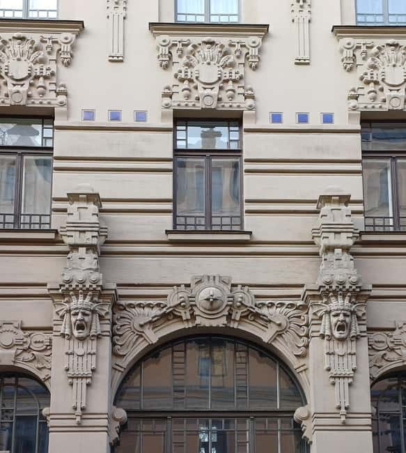 Big Riga: Old Town & Art Nouveau quarter - Freedom Monument photo stop: why this square matters