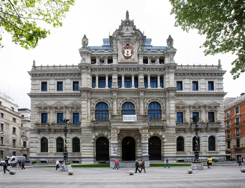 Bilbao: Historical and Architectural Walking Tour - Pintxo-pote time: ending with Bilbao flavor (and good guidance)