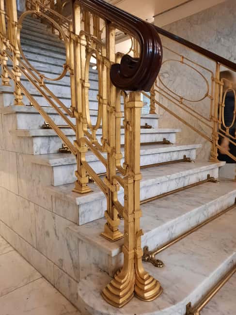 Brussels: Art Nouveau Walking Tour with a Local Guide - Ixelles for a full hour: where the architecture feels local