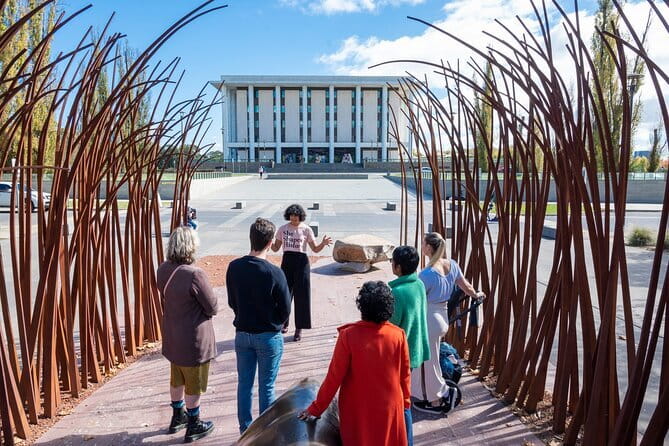 Building + Architecture Tour | 10am Daily - After the tour: how to use your new architecture lens