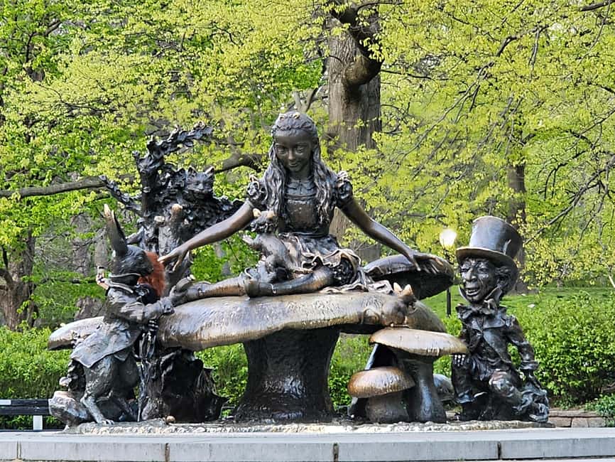 Central Park, NY: Nature, Architecture and Movie Scenes Tour - Key things to watch for