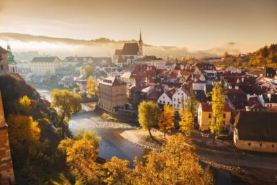 Český Krumlov: Half-Day Medieval Architecture Walking Tour - Svornosti Square to the Jesuits’ Seminary Garden: your bearings in the first minutes