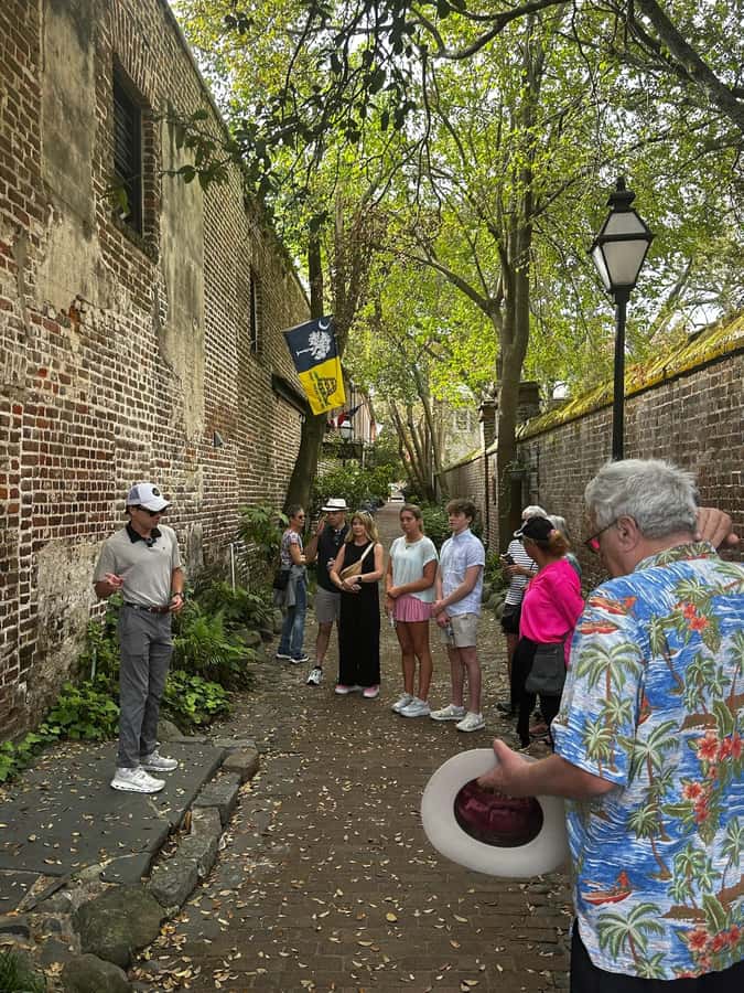 Charleston: History and Architecture Guided Walking Tour - Three Secret Alleys: The Best Reason to Do This With a Guide