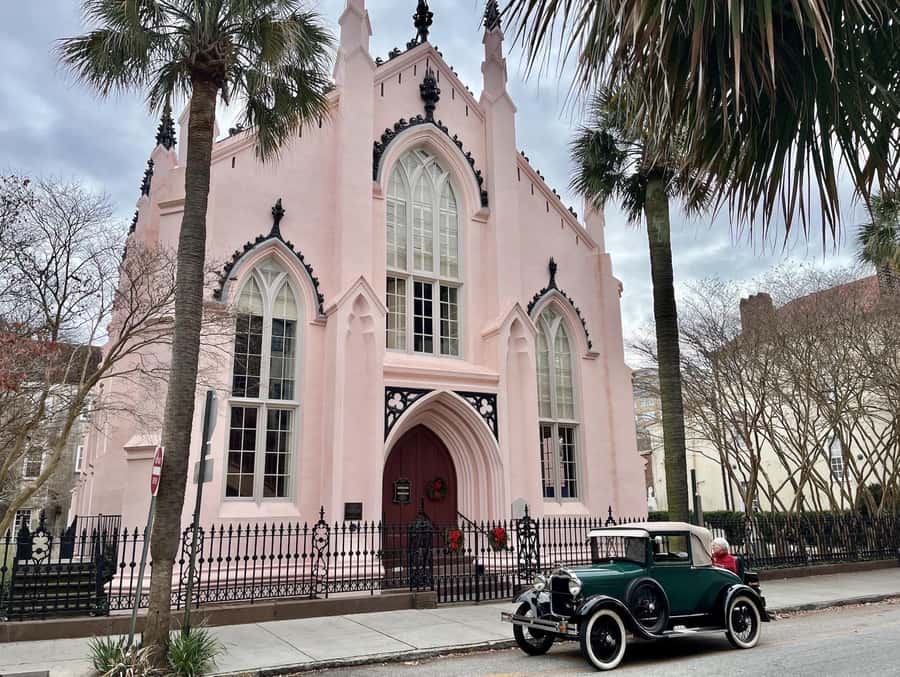 Charleston: History and Architecture Guided Walking Tour - Landmark Interiors: St Michael’s Church, Old Exchange, and Dock Street Theatre
