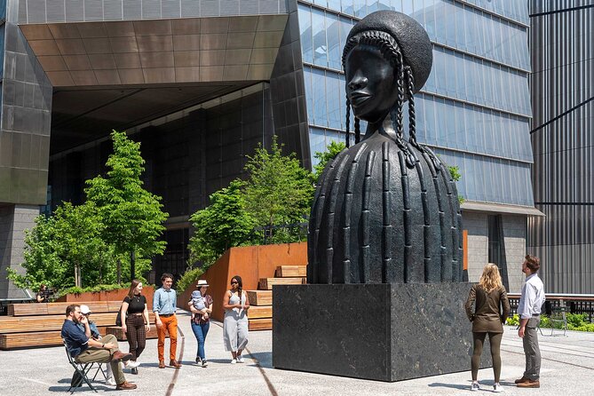 Chelsea Galleries and High Line; Art, Architecture and History - The guides: when the explanations make the walk