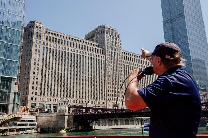 Chicago Architecture River Cruise - The guide’s role: how the commentary makes the skyline click
