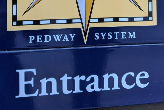 Chicago Architecture Tour: Underground Pedway and the Loop - Stop 1: The Pedway corridors that lead to City Hall details