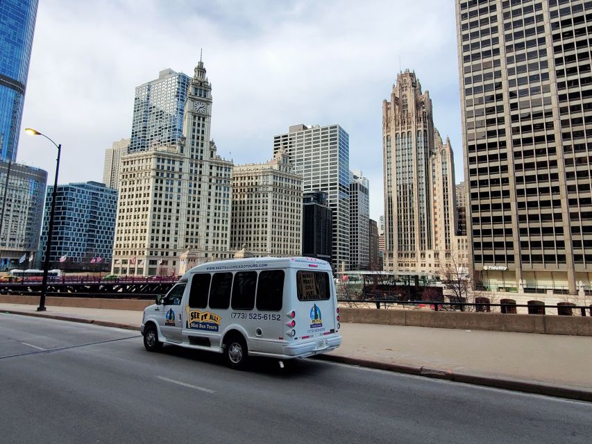 Chicago: City Minibus Tour with Optional Architecture Cruise - Museum Campus skyline stop: where the city looks its boldest