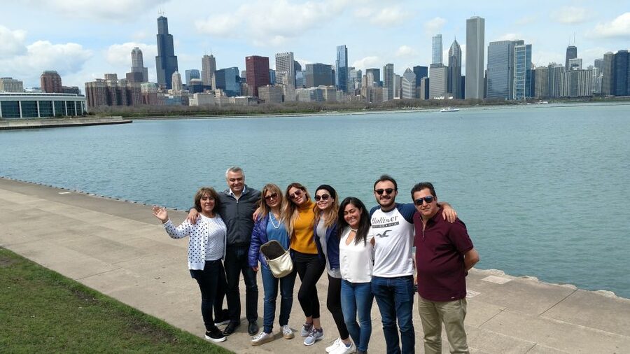 Chicago: City Minibus Tour with Optional Architecture Cruise - Lake Shore Drive finish: beaches and old Chicago mansions