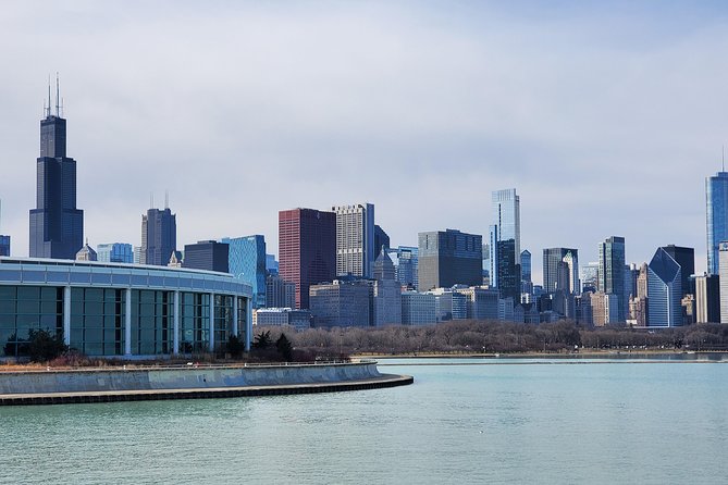 Chicago City Tour with Architecture River Cruise Option - Buckingham Fountain and Museum Campus: where the skyline hits hardest