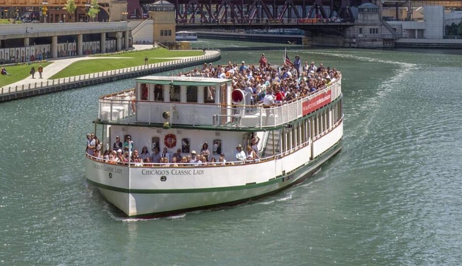 Chicago: First Lady River Cruise & Architecture Center Combo - Onboard Comfort, Snacks, and What You’ll Pay Extra For
