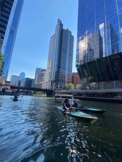 Chicago: History and Architecture Guided Kayak Tour - Your 2-Hour Route: From Riverwalk Views to Ironwork Drawbridges