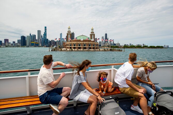 Chicago Lake and River Architecture Tour - Chicago River leg: where the stories started