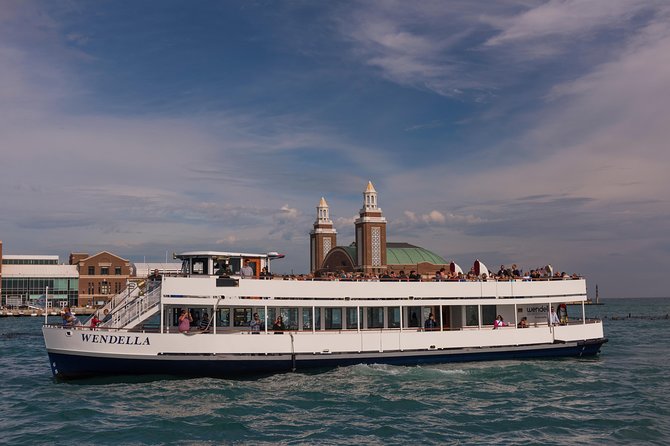 Chicago Lake and River Architecture Tour - From the locks to Lake Michigan: the scenery shift you’ll feel