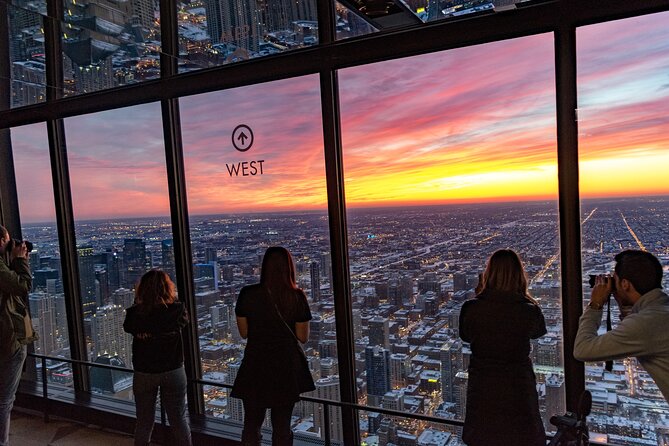 Chicago Premium Driving Tour with River Boat Cruise and Sky Deck - Buckingham Fountain and Adler Planetarium: skyline photos with a summer twist