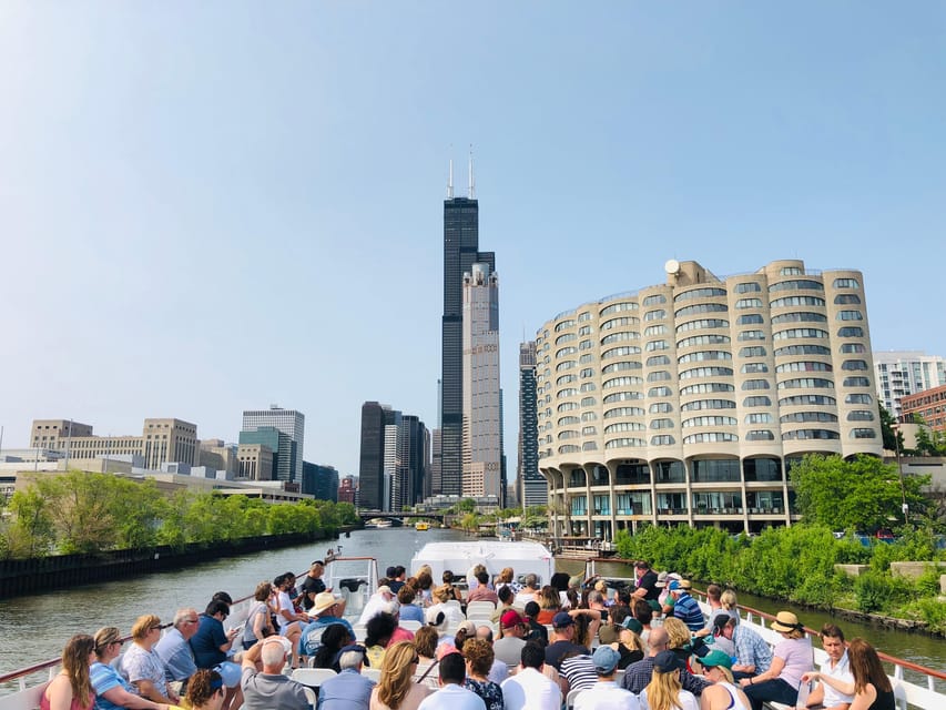 Chicago River: 90-Min Architecture Boat Tour - Downtown Star Power: Wrigley Building to Willis Tower