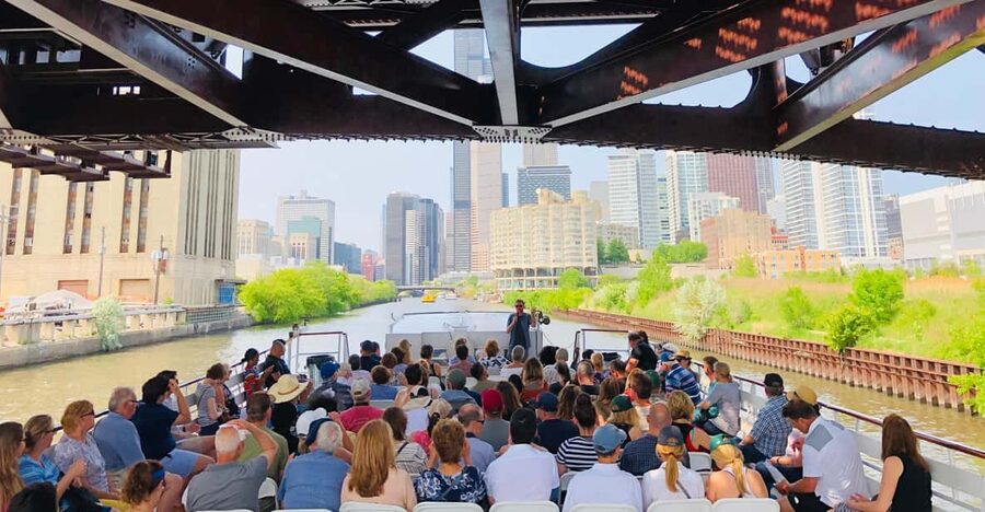 Chicago River 90-Min Architecture Boat Tour - How the live narration turns landmarks into a story