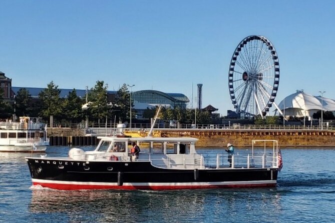 Chicago River Architecture Tour Aboard a Historic Yacht - Historic Yacht Comfort: Views, Shade, and What to Bring