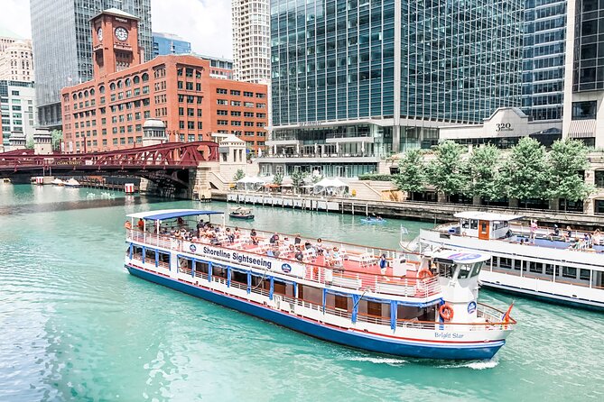 Chicago River Architecture Tour and Big Bus Hop-on Hop-off Tour - Using digital commentary and walking tours to turn stops into mini-adventures