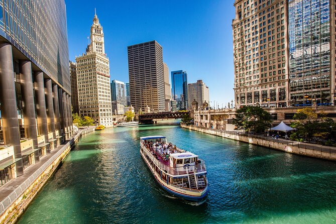 Chicago River Architecture Tour and Big Bus Hop-on Hop-off Tour - Two-hour river time that turns buildings into a story