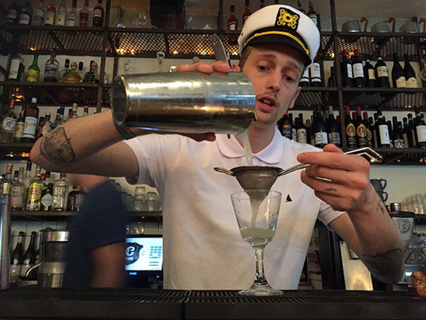 Chicago River: Guided Sunset Cocktail & Architecture Tour - Key things that make this cruise worth your evening