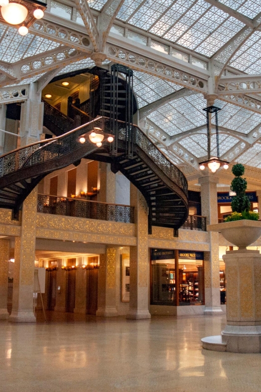 Chicago: Secret Interiors Architecture Walking Tour - Guides are the multiplier: what makes the commentary work in 2 hours